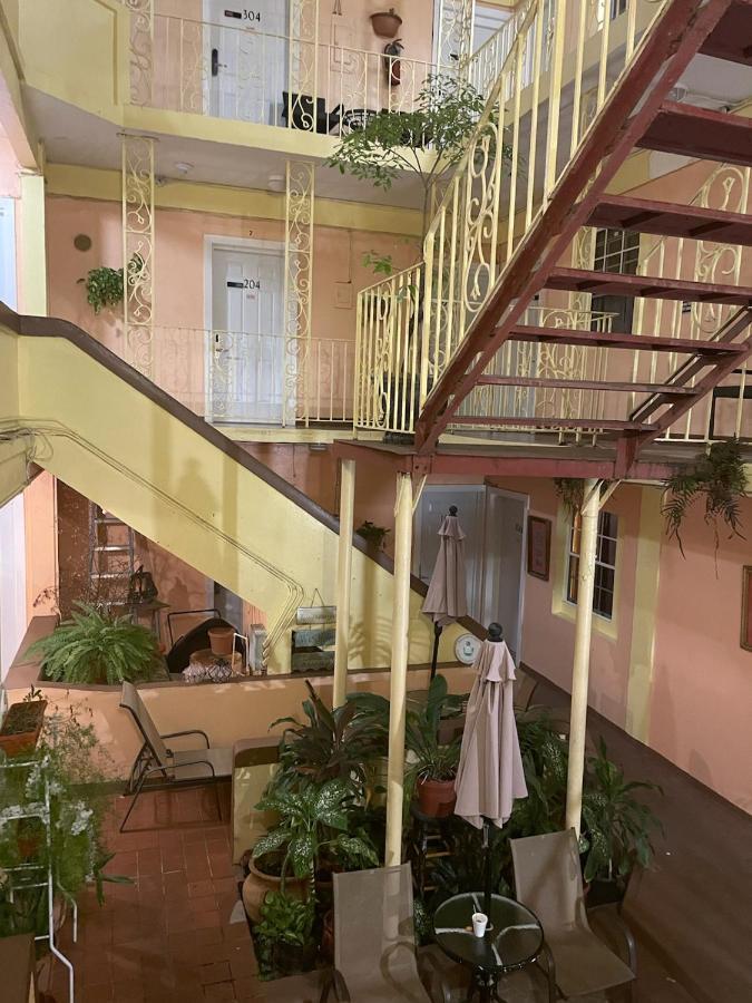 Midtown Guest House 샬롯아말리에 외부 사진