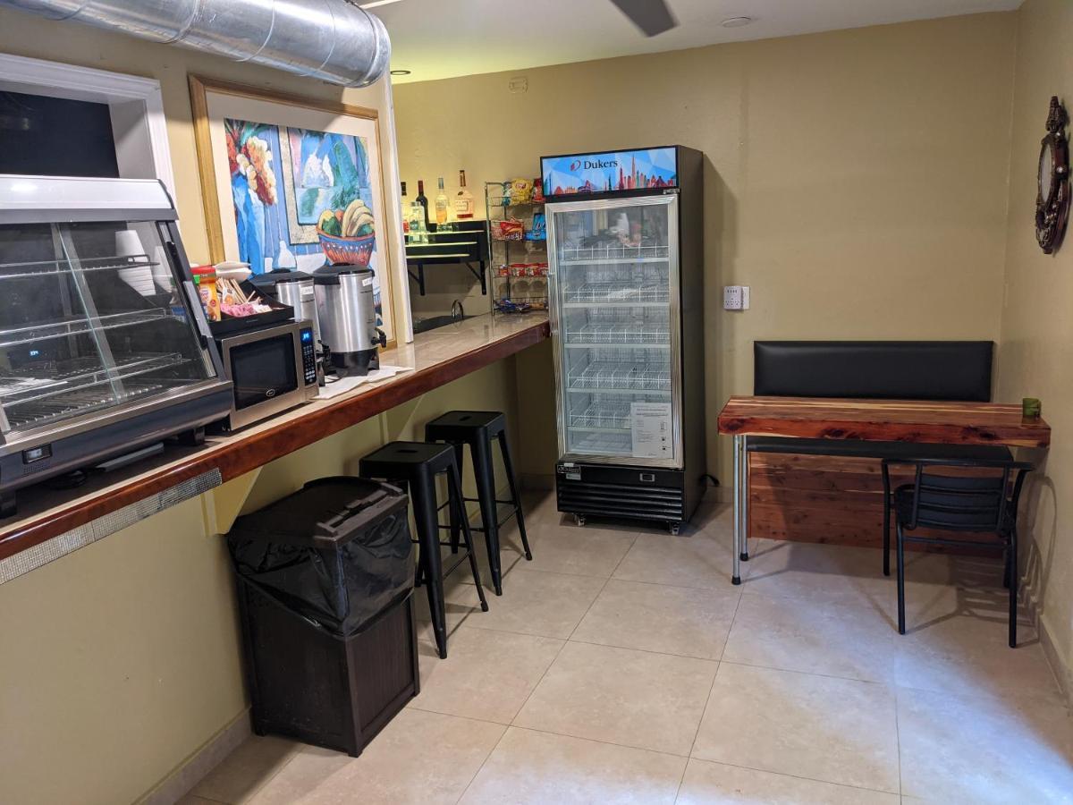 Midtown Guest House 샬롯아말리에 외부 사진